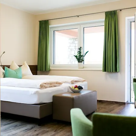 Aichingerwirt מלון