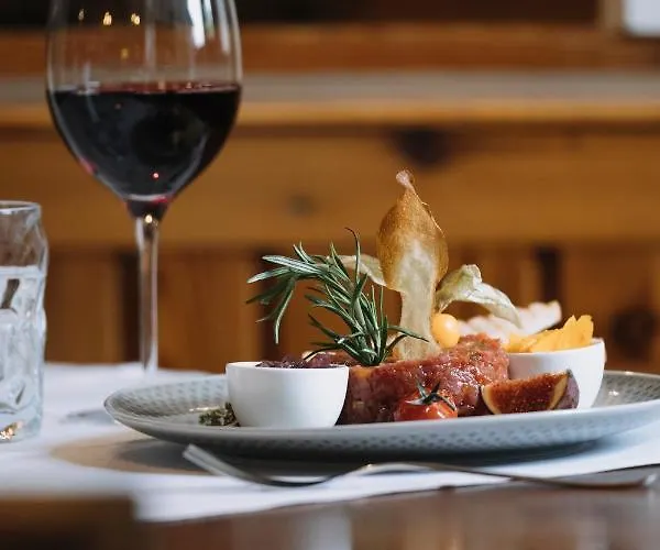 Отель Aichingerwirt 3*